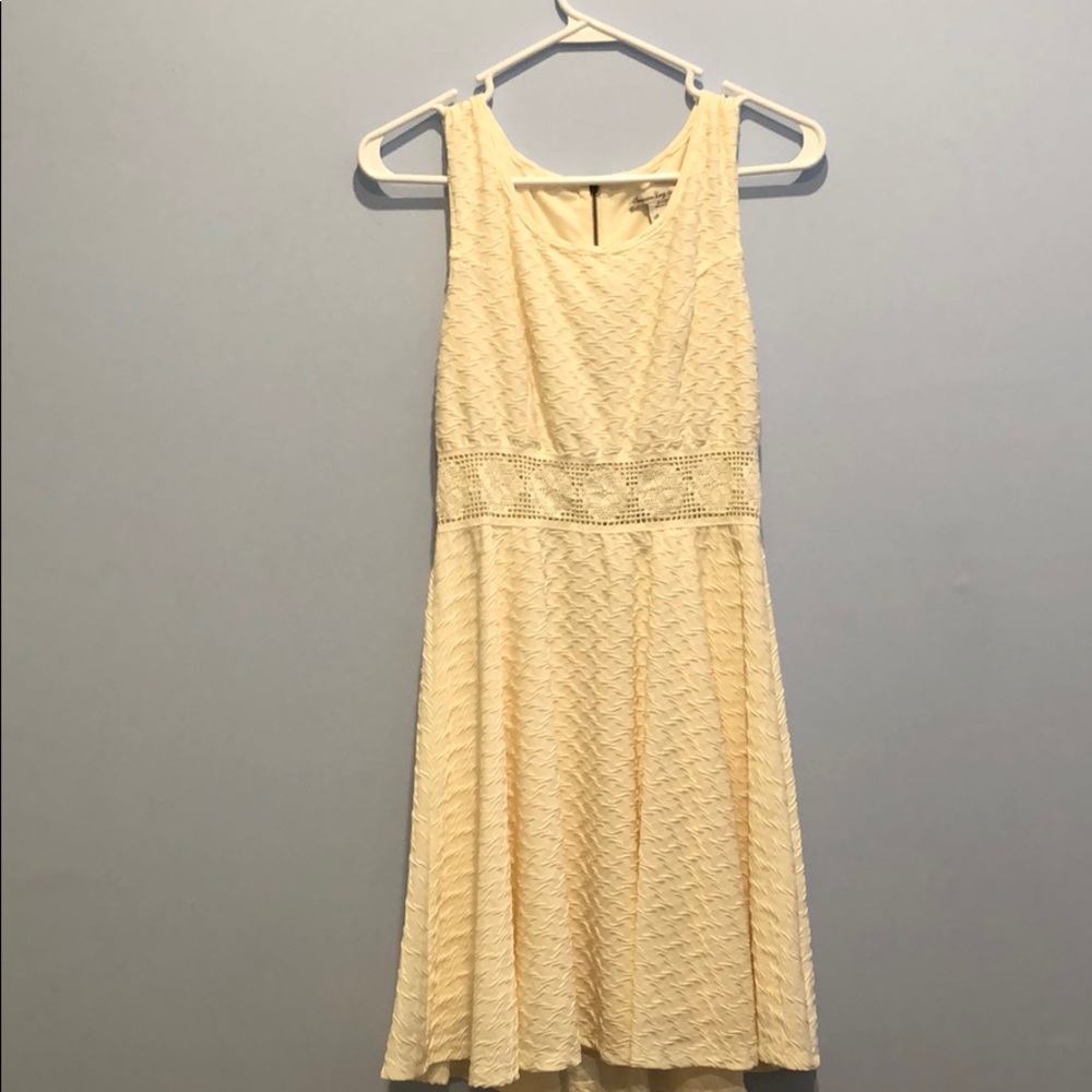 Sleeveless cream dress